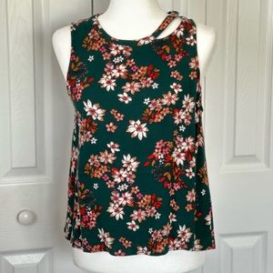 Sophie Rue from stitch fix green floral flowy tank asymmetrical